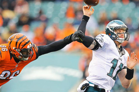 Dalton throws for 2 TDs, Bengals beat Eagles 32-14