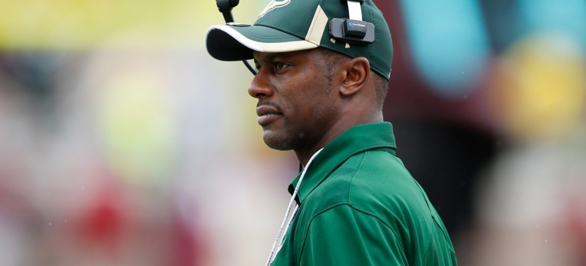 Taggart, coach of USC’s bowl foe USF, hired at Oregon