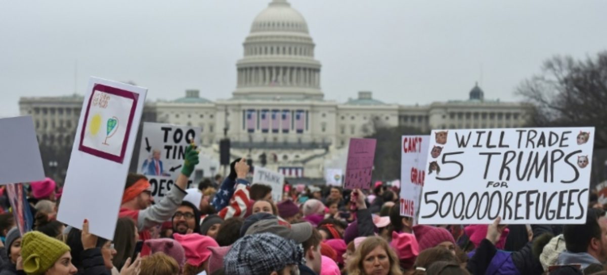 Anti-Trump protesters, attendees clash at Washington ‘Deploraball’