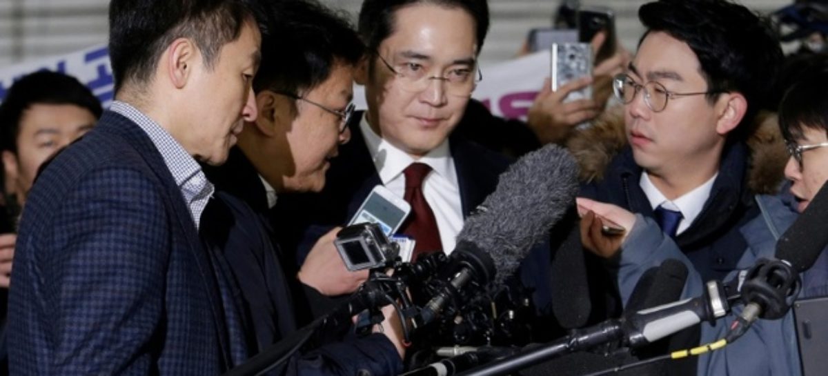 Prosecutor Seeks To Arrest Samsung Chief Due To Corruption