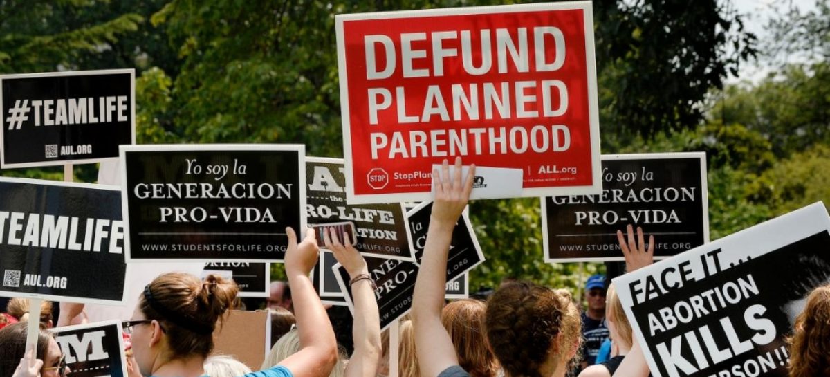 ‘Stand With Planned Parenthood’ counter-protests in MI