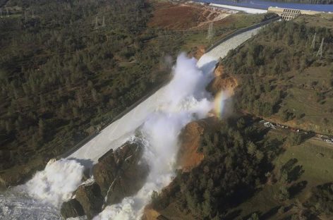 Officials evacuate 180000 near Oroville Dam in California