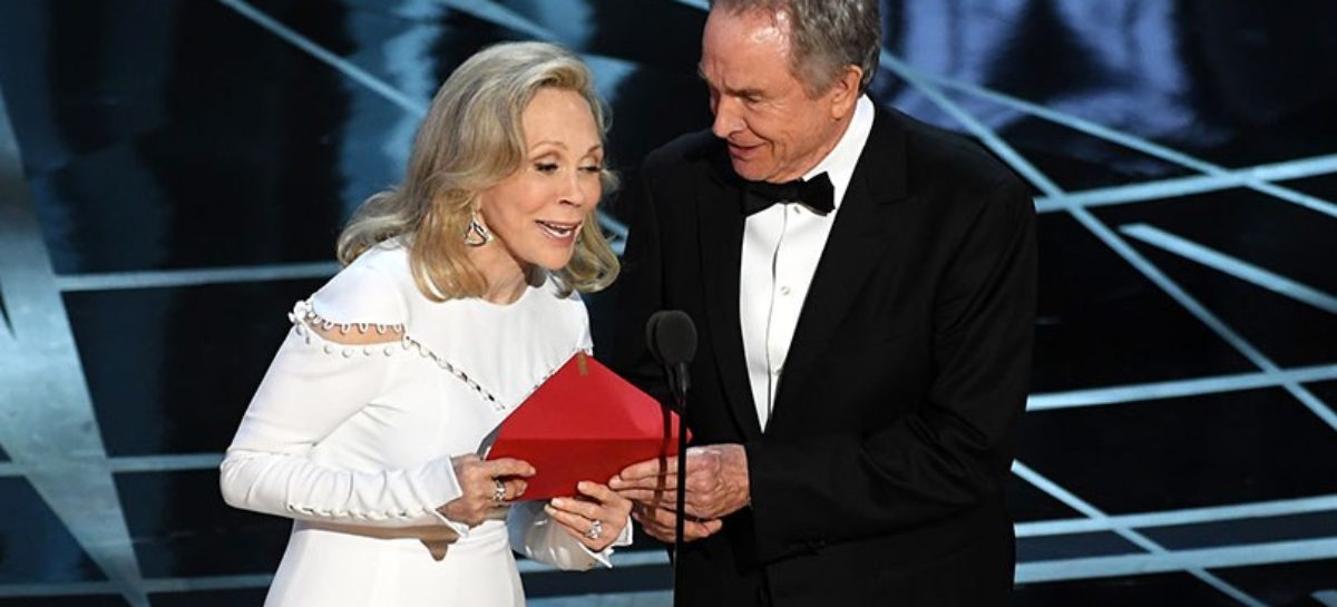 Oscars 2017: Warren Beatty announces wrong movie as best picture victor