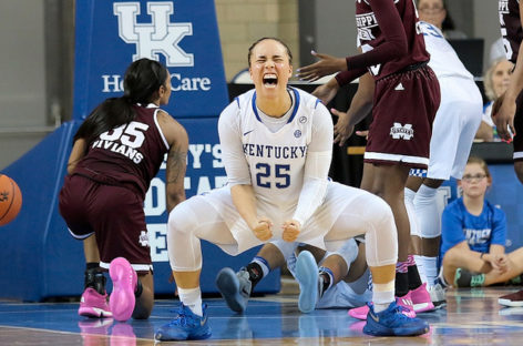 Kentucky thumps Arkansas to win SEC Tournament