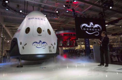 SpaceX , Fly me to the moon … Ok!