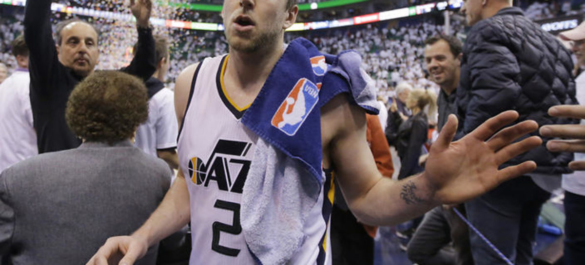 Johnson scores 28, Jazz beat Clippers 105-98 to even series