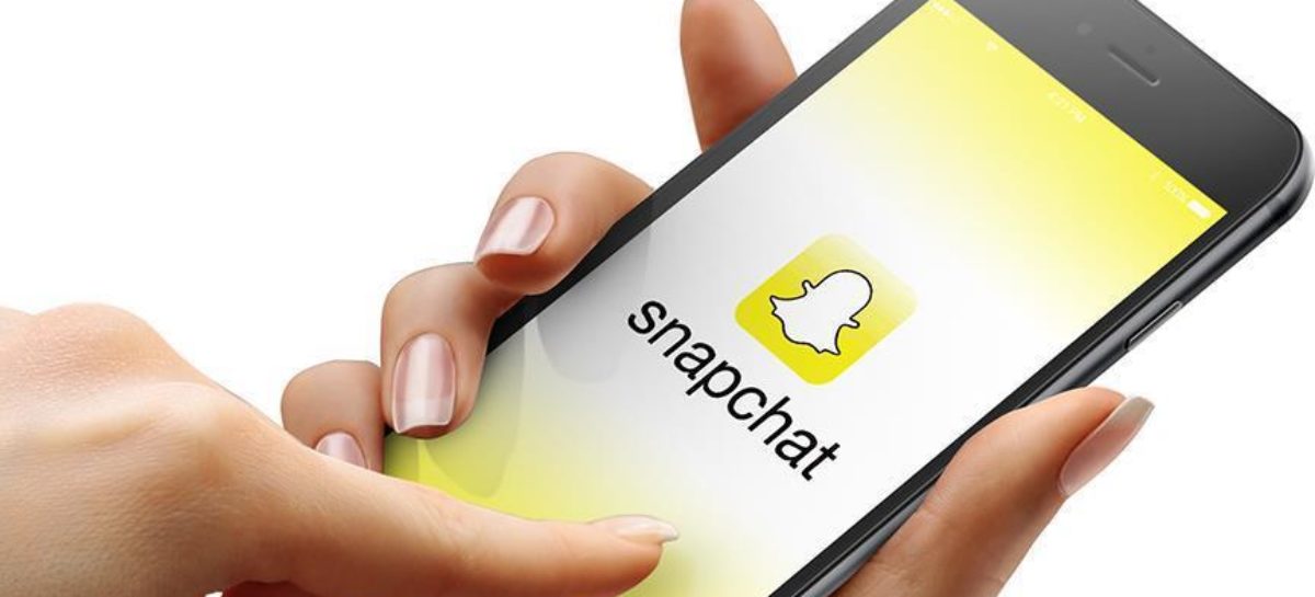 Snap posts big 1Q loss, higher revenue, misses expectations