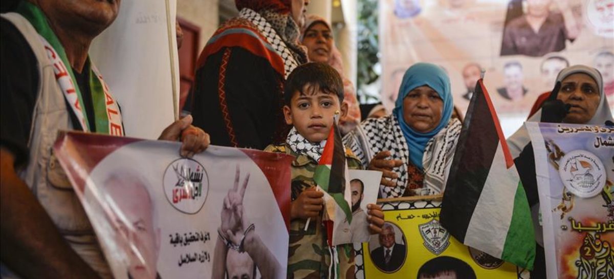 3 weeks into hunger strike, Palestinian inmates add vitamins