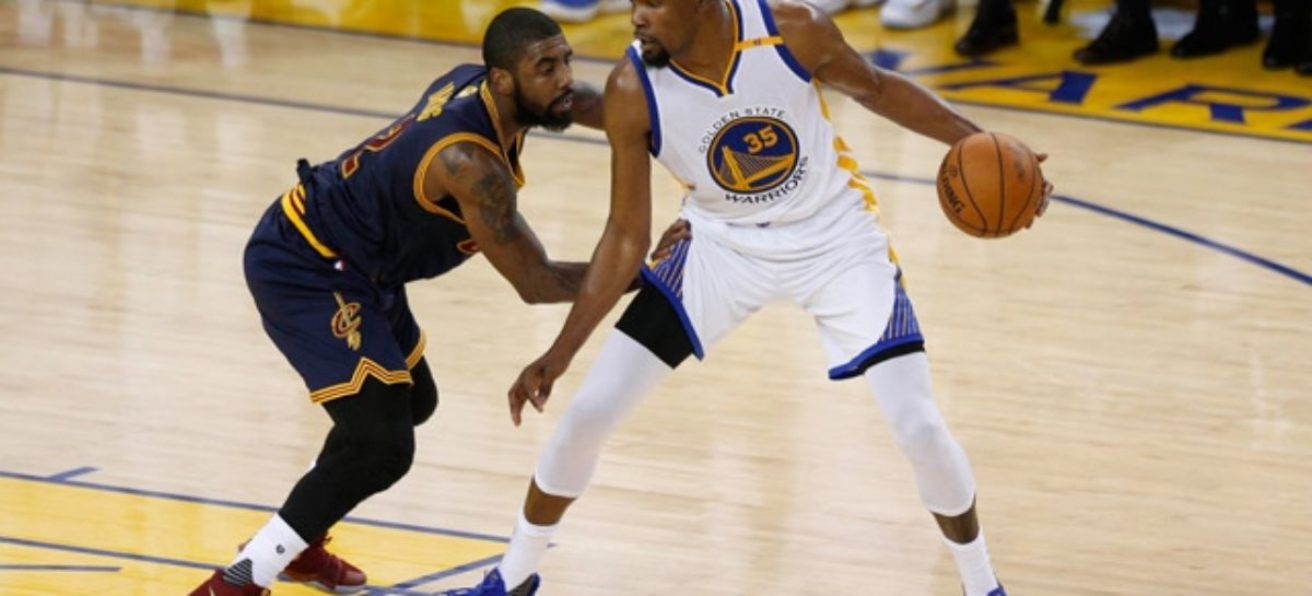 Curry, Durant power Warriors past Cavs in Game 1, 113-91