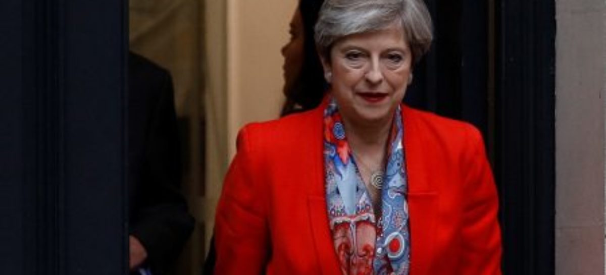 Northern Irish unionists to open talks with UK’s May about support