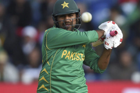 Amir, Junaid hurt Lanka; Pakistan need 237 to seal semis spot