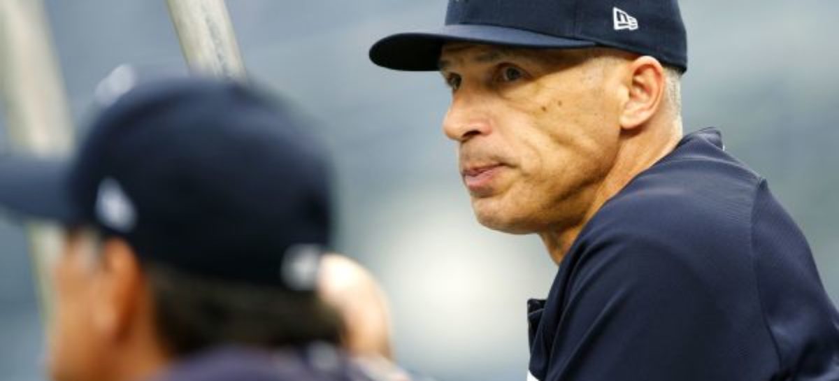 Yankees fans boo manager Joe Girardi before ALDS Game 3