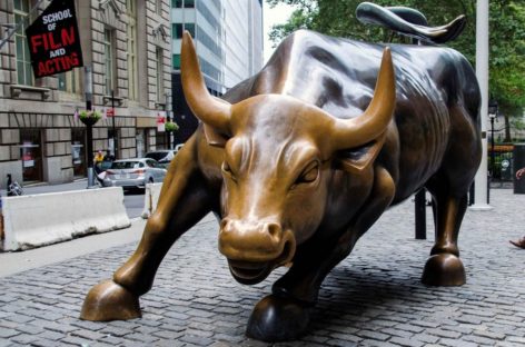 Wall Street soars yet again; bitcoin crashes below $10000