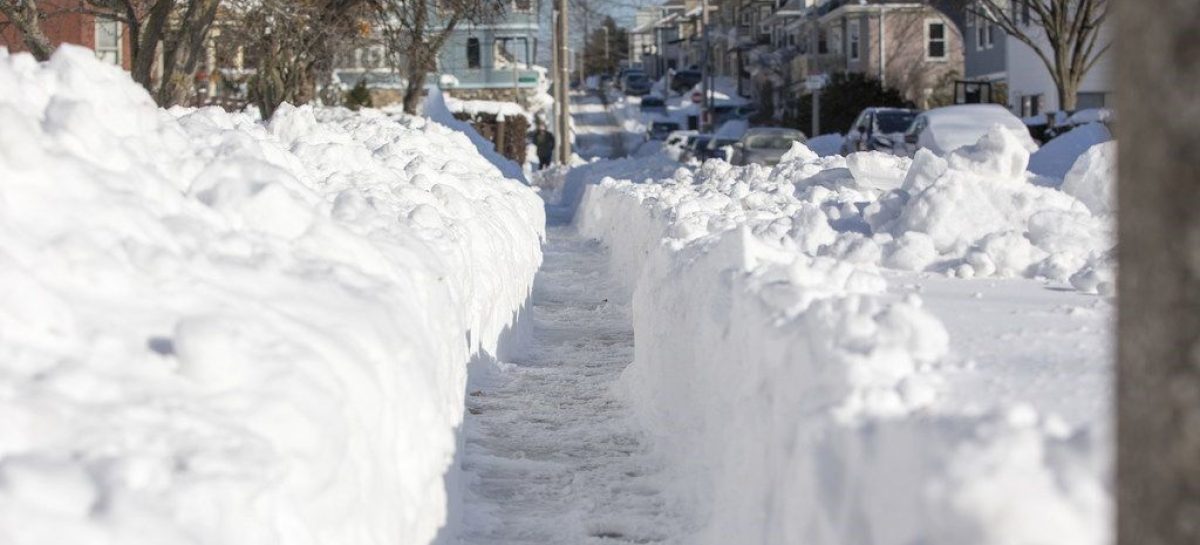 Snow tapers off, but Northeast still dealing with cold, icy streets