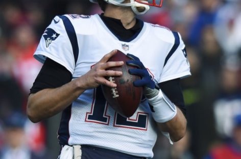 Patriots sack Mariota 8 times in win over Titans