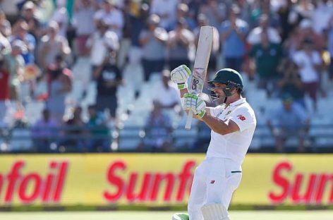 Opener Dean Elgar falls, Proteas stretch lead against Aussies in third Test