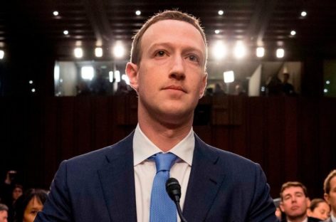 Zuckerberg says company working with Mueller probe